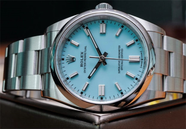 劳力士手表磕碰了处理办法(图) 劳力士手表磕碰了处理办法(图)